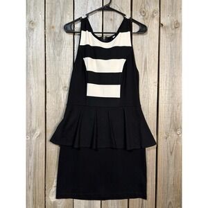 Kenzie Women's Medium Black White Stripes Sheath Dress Sleeveless Stretch Medium